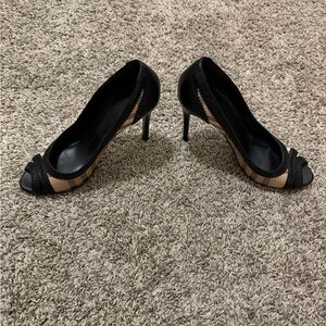 Elegant Black and Tan Women's Heels